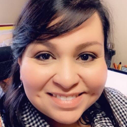 Alumna Angelita Castañon